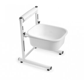 Pedicure tub with adjustable height