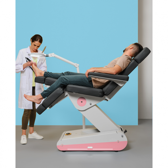 Naggura SWOP P3 Pod electric pedicure chair, 3 motors, white 3